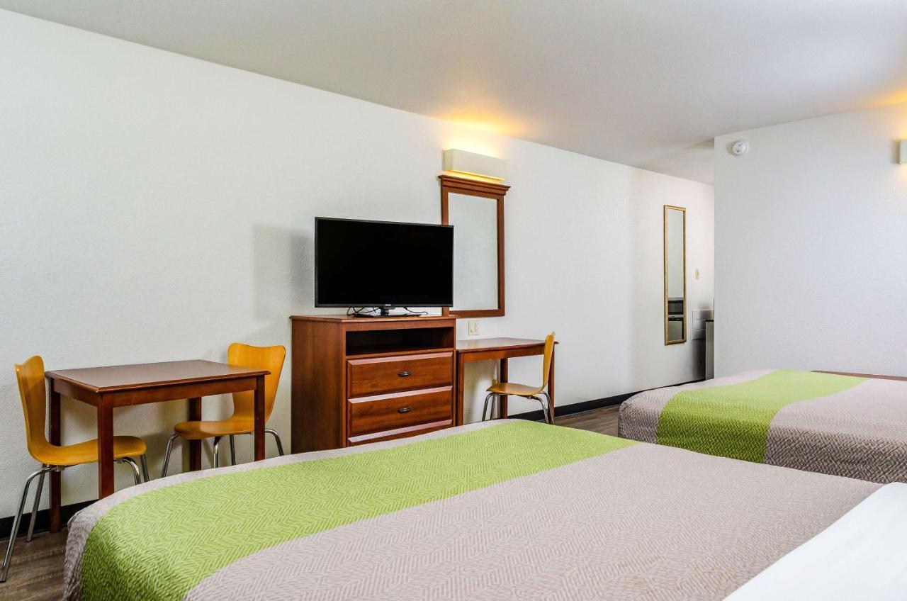 Motel 6 Oakdale, Ca Εξωτερικό φωτογραφία