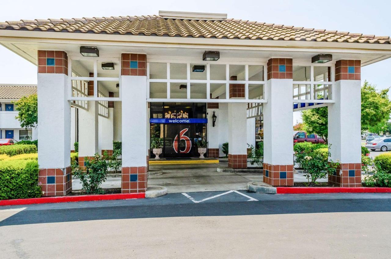 Motel 6 Oakdale, Ca Εξωτερικό φωτογραφία