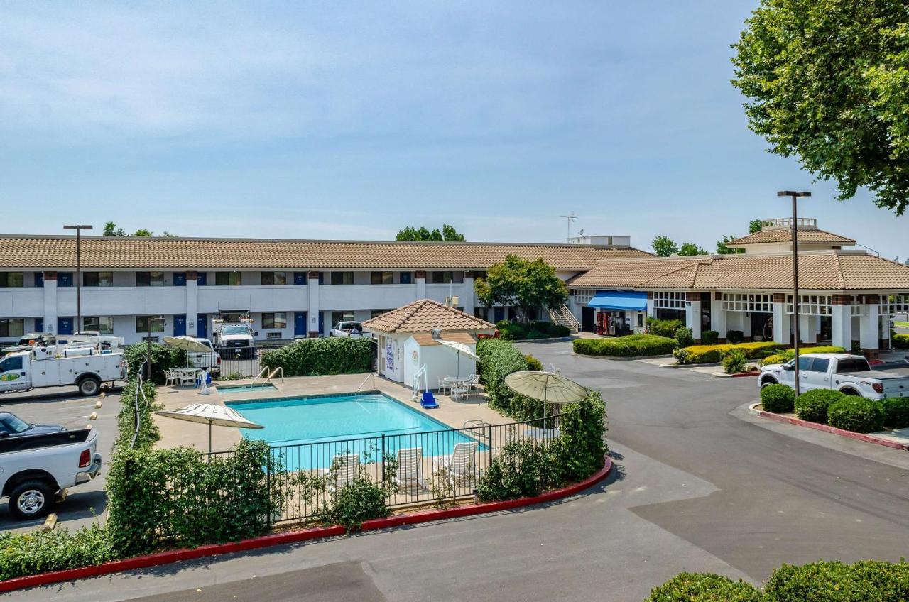 Motel 6 Oakdale, Ca Εξωτερικό φωτογραφία