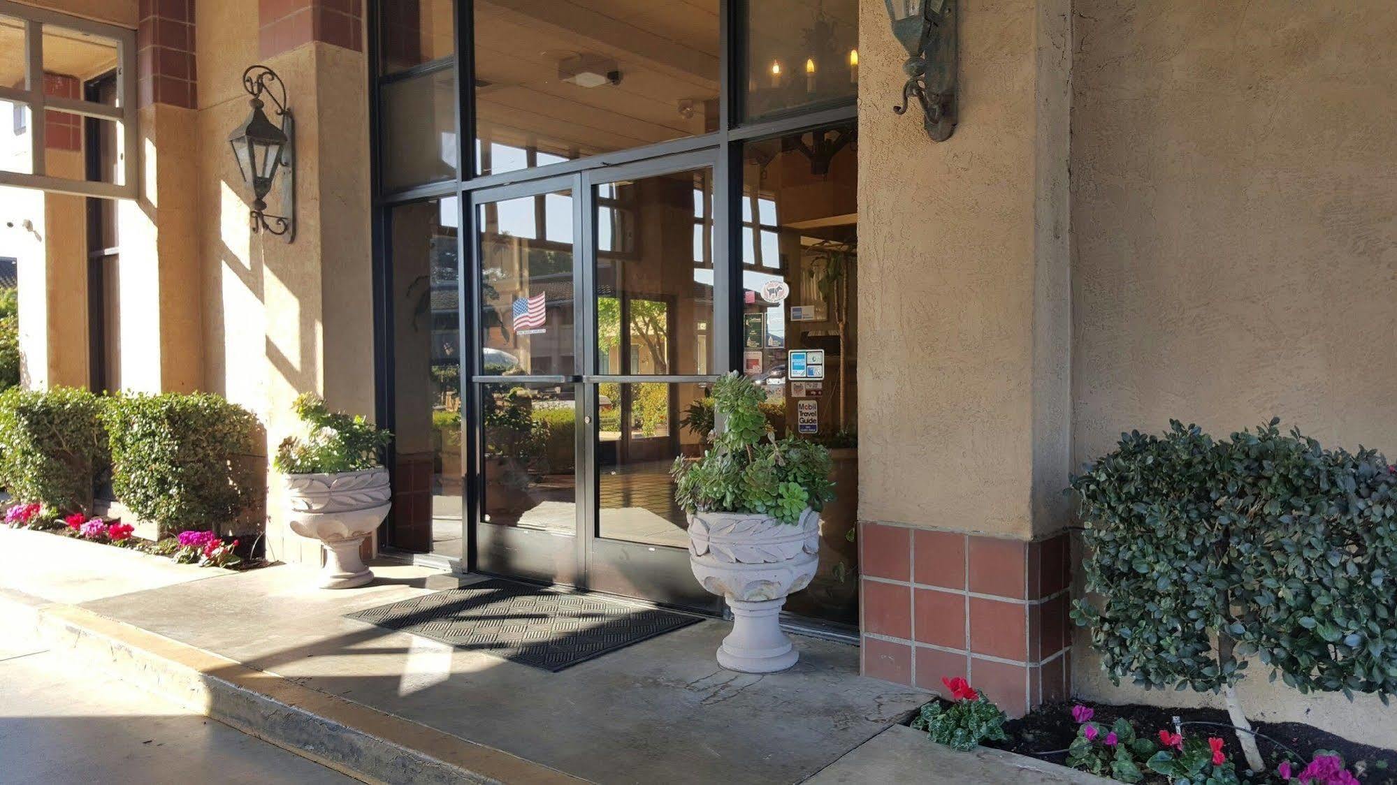 Motel 6 Oakdale, Ca Εξωτερικό φωτογραφία